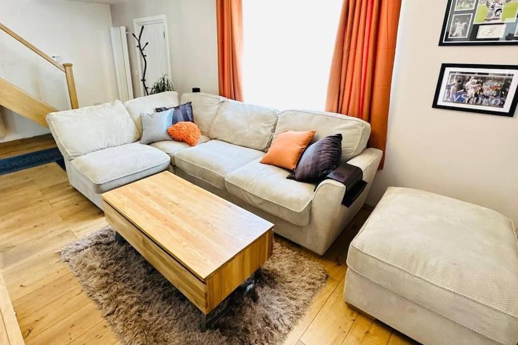 Stunning 3 Bed House Sleeps6 Villa Nottingham Exteriör bild