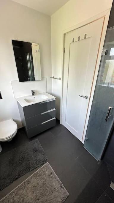 Stunning 3 Bed House Sleeps6 Villa Nottingham Exteriör bild
